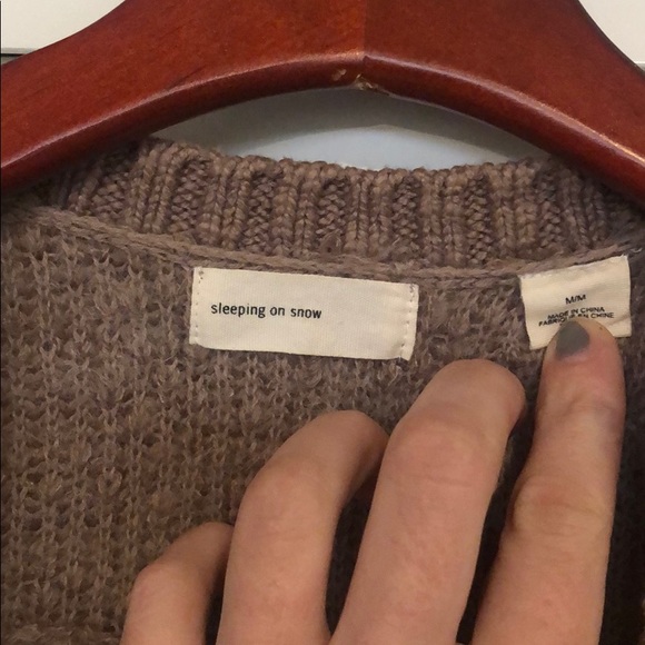 Moving sale! Sleeping on snow sweater size m - Picture 2 of 5